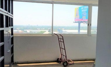 Oficina en Renta, Avenida Gustavo Baz, Tlalnepantla de Baz, Muy Espaciosa