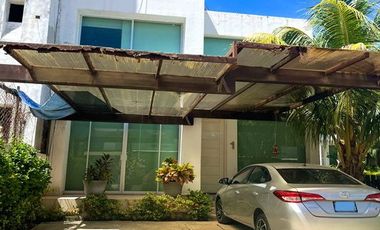 Casa en venta en Acapulco, Playa Diamante de REMATE BANCARIO $2,750,000.00 pesos
