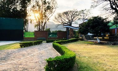 CASA EN VENTA, 1,774.84M2 CON ALBERCA EN TLAYACAPAN MORELOS