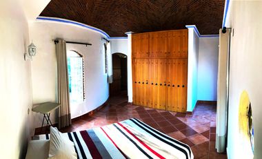 CASA EN VENTA, 1,774.84M2 CON ALBERCA EN TLAYACAPAN MORELOS