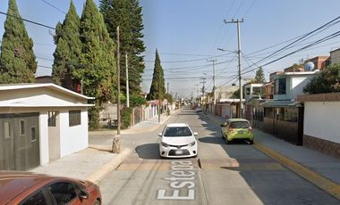 ¡APROVECHA ESTA INCREÍBLE OPORTUNIDAD PARA HACER CRECER TU PATRIMONIO! Casa en REMATE BANCARIO Fraccionamiento Izcalli San Pablo, Tultitlán, México
