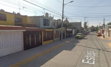 ¡APROVECHA ESTA INCREÍBLE OPORTUNIDAD PARA HACER CRECER TU PATRIMONIO! Casa en REMATE BANCARIO Fraccionamiento Izcalli San Pablo, Tultitlán, México