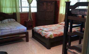 EN EL CARMEN DE ÁPICALA TOLIMA permitamos hermosa casa campestre.