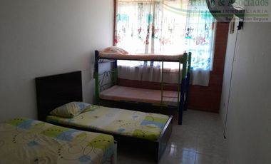 EN EL CARMEN DE ÁPICALA TOLIMA permitamos hermosa casa campestre.