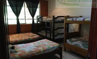 EN EL CARMEN DE ÁPICALA TOLIMA permitamos hermosa casa campestre.