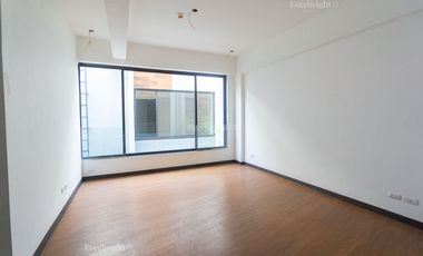 Benitez Courtyard Townhomes | Six Bedroom 6BR Townhouse For Sale - #2992
