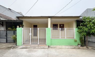 Rumah 1 Lantai Akses Dekat Stasiun Bekasi Siap KPR Hadap Timur J-39239