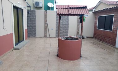 Casa de alquiler amoblada en la Urb. Ciudad Celeste, Samborondón