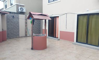 Casa de alquiler amoblada en la Urb. Ciudad Celeste, Samborondón