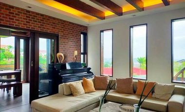 Spacious 6 Bedrooms House with Pool in Uphill Royale Cebu