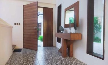 Spacious 6 Bedrooms House with Pool in Uphill Royale Cebu