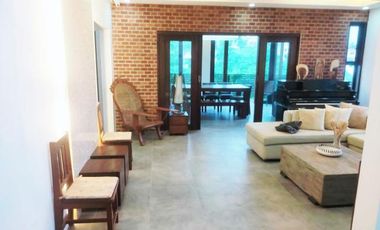 Spacious 6 Bedrooms House with Pool in Uphill Royale Cebu