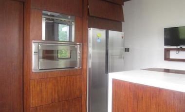 Spacious 6 Bedrooms House with Pool in Uphill Royale Cebu