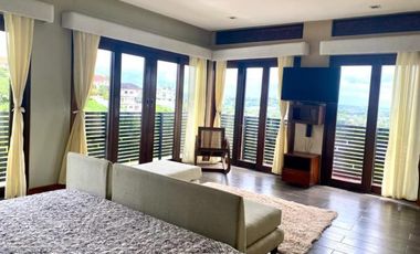 Spacious 6 Bedrooms House with Pool in Uphill Royale Cebu