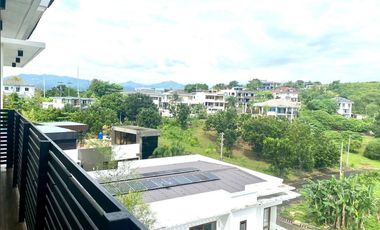 Spacious 6 Bedrooms House with Pool in Uphill Royale Cebu