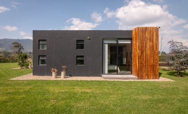 Venta Casa, Tenjo, amplia 1 piso, 4 habitaciones, 5 baños.