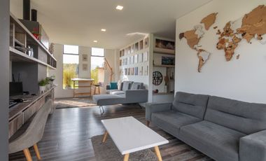 Venta Casa, Tenjo, amplia 1 piso, 4 habitaciones, 5 baños.