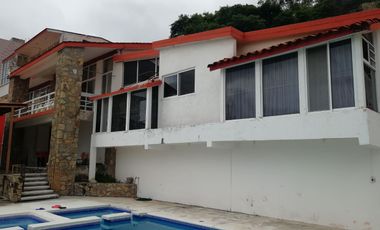 EN VENTA CASA PRIVADA EN ACAPULCO DORADO FRACCIONAMIENTO CUMBRES MUY CERCA DE AVENIDA COSTERA MIGUEL ALEMAN