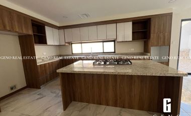 CASA EN VENTA EN ASTURIAS CON PATIO AMPLIO