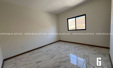 CASA EN VENTA EN ASTURIAS CON PATIO AMPLIO