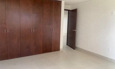 NUEVO CON ACABADOS MODERNOS EN ZONA TRANQUILA Y EN PARIVADA