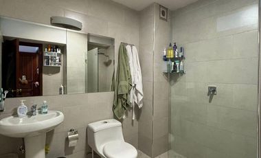 Departamento central en venta en avenida universitaria