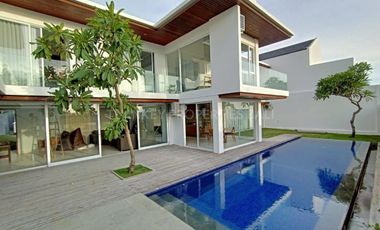 Beautiful 6 Bedroom Villa with Ocean View in Bukit!