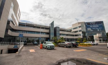 Renta de oficina acondicionada (10,11) en corporativo A+