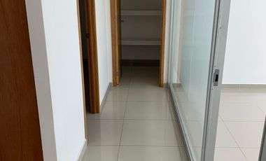 Renta de oficina acondicionada (10,11) en corporativo A+