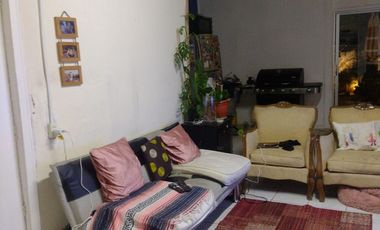 Se Vende Casa De Dos Pisos En Ciudad De Quillota $110.000.000   construidos 140.M. Dor 2 baños 2, casa esquina