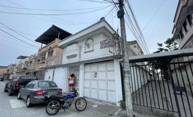 CIUDADELA LOS ALMENDROS VENDO PRECIOSA Y AMPLIA CASA ESQUINERA DE DOS PISOS CON AREAS DE OFICINA