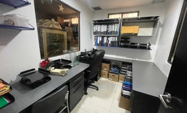 CIUDADELA LOS ALMENDROS VENDO PRECIOSA Y AMPLIA CASA ESQUINERA DE DOS PISOS CON AREAS DE OFICINA