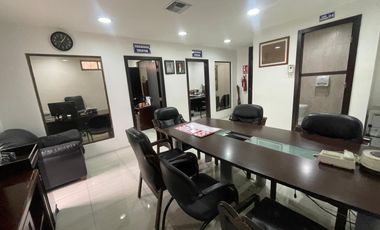 CIUDADELA LOS ALMENDROS VENDO PRECIOSA Y AMPLIA CASA ESQUINERA DE DOS PISOS CON AREAS DE OFICINA