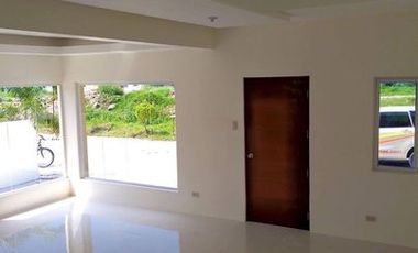 House and Lot in Valenzuela City, 4BR Ivory Dulalia Executive Village Valenzuela