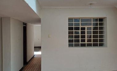 VENTA DE CASA EN URB. EL TRAPECIO, CHIMBOTE