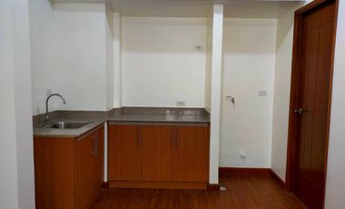 for sale ready for occupancy two bedrooms SALEFAMILY CONDO WALKING DISTANCE TO MOA)