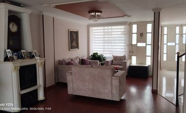 VENDO CASA URBANIZACION LAS QUINTAS