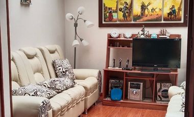 VENDO CASA URBANIZACION LAS QUINTAS