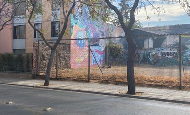 SE VENDE excelente terreno barrio YUNGAY … !!  Una  gran oportunidad