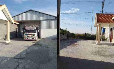 Gudang di Metatu Benjeng Gresik