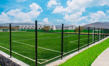 CASA EN VENTA FRENTE A ALBERCA. UBICADA A 15 MINUTOS DE CUERNAVACA, MORELOS; MÉXICO. ALBERCA, CANCHAS DEPORTIVAS, PET PARK Y ZONA DE YOGA.