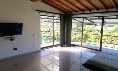 CASA FINCA EN VENTA - VIA RIONEGRO LA CEJA - SECTOR EL CANADÁ