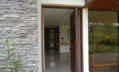 CASA FINCA EN VENTA - VIA RIONEGRO LA CEJA - SECTOR EL CANADÁ