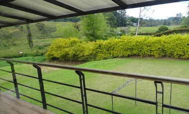 CASA FINCA EN VENTA - VIA RIONEGRO LA CEJA - SECTOR EL CANADÁ