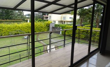 CASA FINCA EN VENTA - VIA RIONEGRO LA CEJA - SECTOR EL CANADÁ