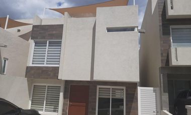Zibatá casa AMUEBLADA en RENTA ICOM1362