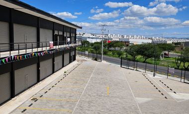 VENTA LOCAL COMERCIAL EN BOULEVARD PEÑA FLOR !!!