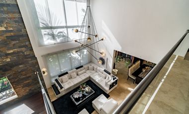 Venta Hermosa y amplia casa en Escobero unidad cerrada Envigado