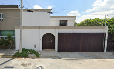 Bonita Casa en Venta en Villa Los Pinos, 64770 Monterrey, N.L.