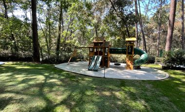 Bonita casa en venta dentro de un condominio